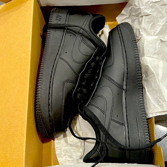 womens air force size 7